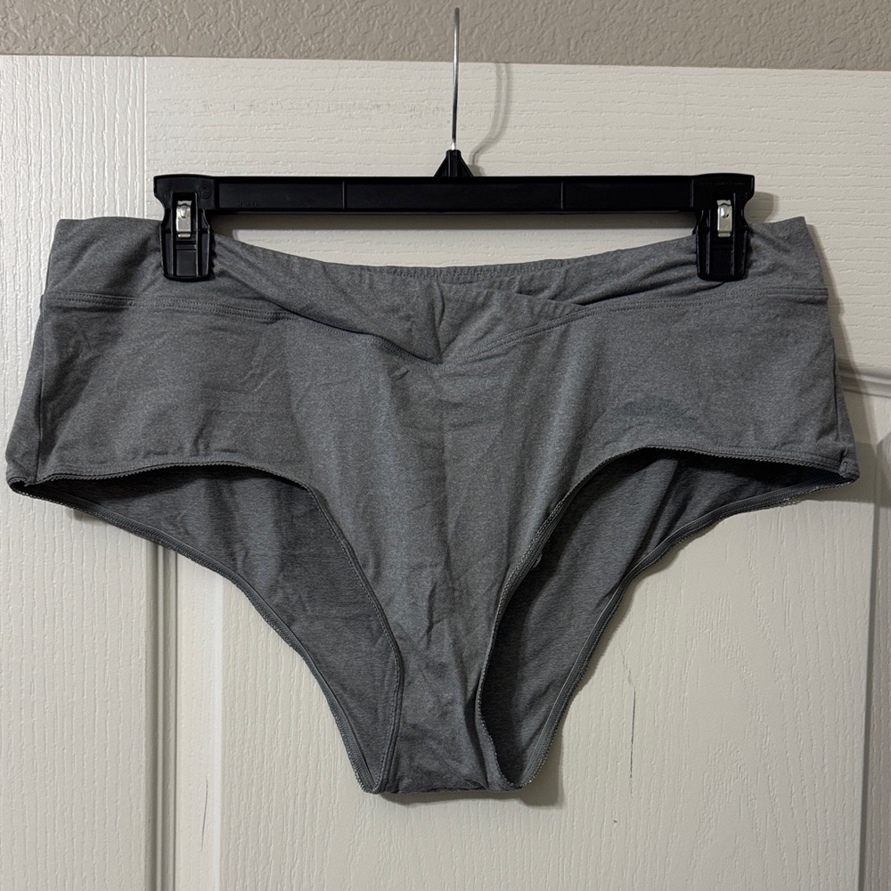 Torrid 2X grey panties with criss cross front